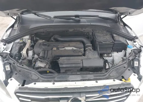 2016 Volvo Xc60 T5 Platinum из США, поврежденный, VIN YV4612RM3G2826717